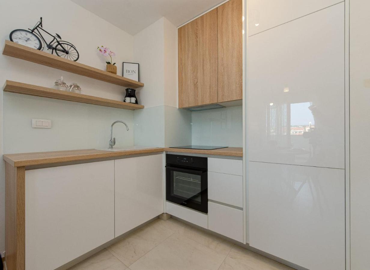 Apartment Lovely - With Parking And Balcony *